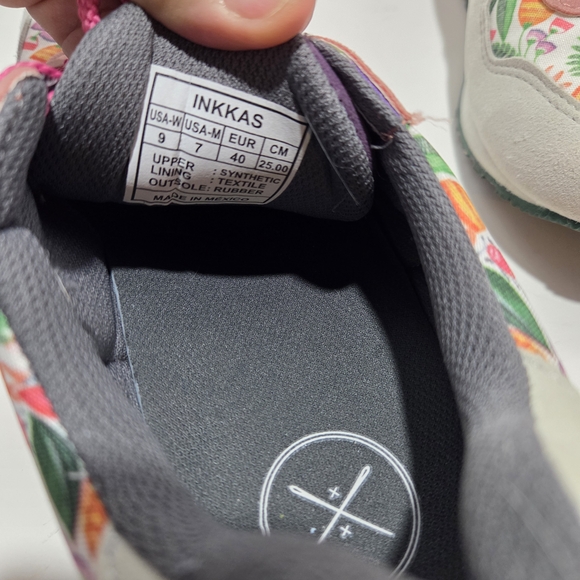 Inkkas Abacaxi Floral Sneakers - Picture 6 of 7